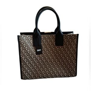 DKNY Carlita LG Book Tote